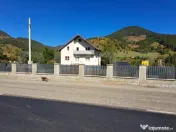 Casa în Botos cu iaz și 2 ha teren, jud. Suceava 