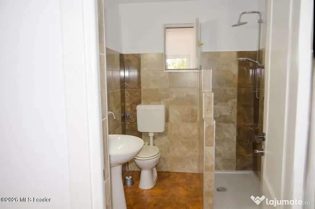 Curtea de Arges - Casa P+M, 270 mp, Teren 3149 mp - Curtea De Arges (Arges)