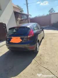 Vând ford fiesta 