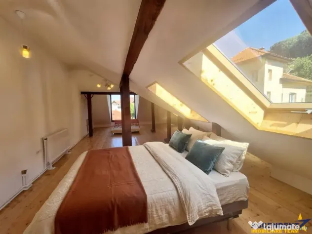 O casa altfel: stil vintage, curte proprie si 2 locuri de pa - Brasov (Brasov)