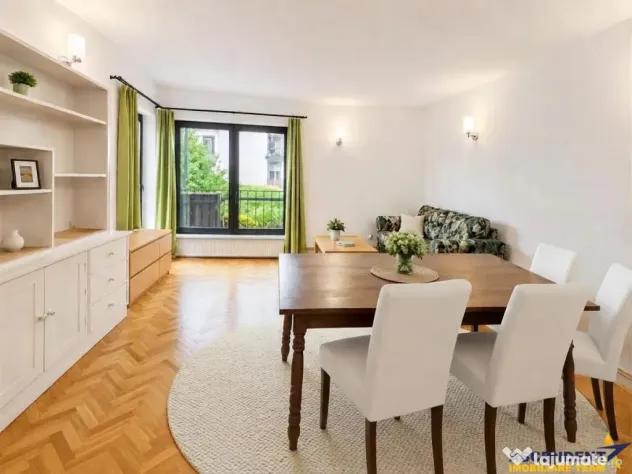 Vila cu etaj, curte proprie si livada, parcare interioara, B - Brasov (Brasov)