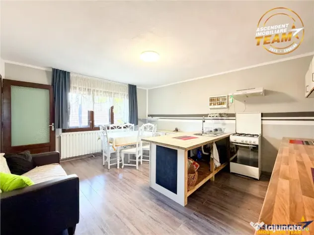 Vila impunatoare cu garaj si anexe, in inima orasului Sfantu - Sfantu Gheorghe (Covasna)