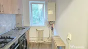 Inchiriez apartament 3 camere Deva, zona Licee,Titu Maiorescu, parter 