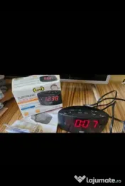 Ceas electric cu radio 