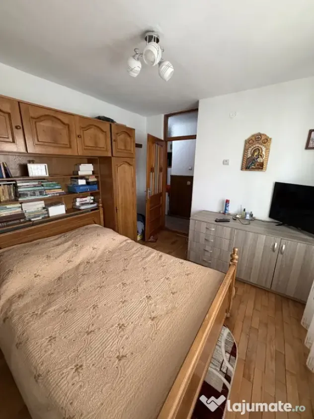 Apartament 3 camere de vanzare, 70,5mp, Strada Tudor Vladimirescu