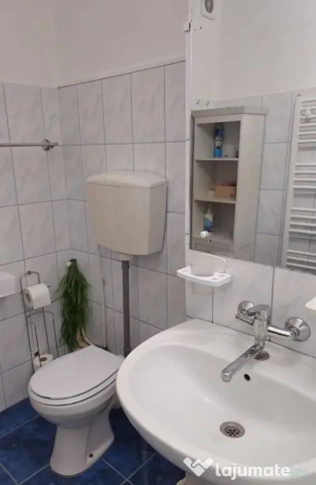 Piata farului-apartament 3 camere cu gaze - Constanta (Constanta)