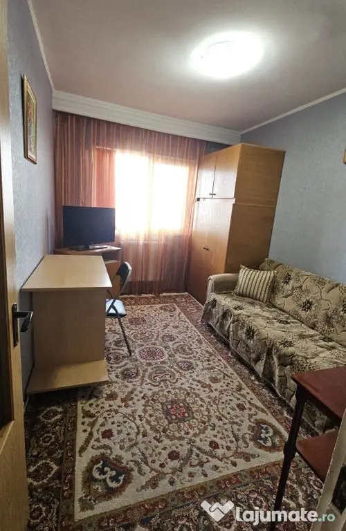 Piata farului-apartament 3 camere cu gaze - Constanta (Constanta)