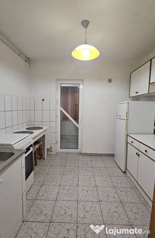 Piata farului-apartament 3 camere cu gaze - Constanta (Constanta)