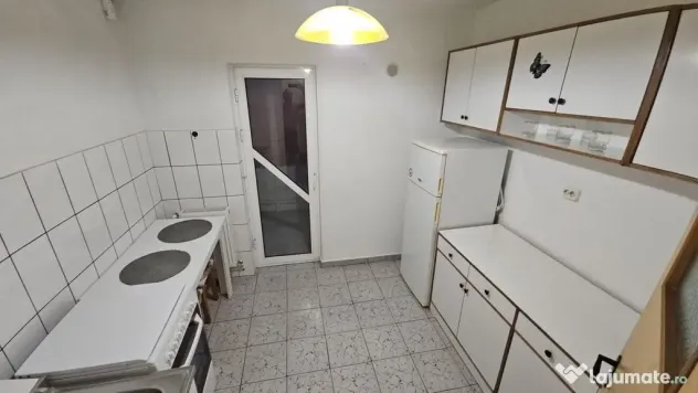 Piata farului-apartament 3 camere cu gaze - Constanta (Constanta)