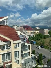 Apartament cu 3 camere de închiriat ultracentral 