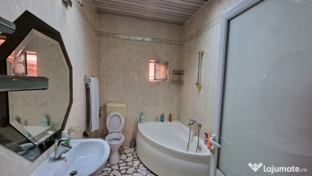 Vila , 300mp utili, ideala afterschool, cazare muncitori str - Bucuresti (Bucuresti-Ilfov)