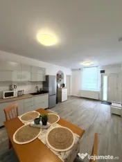 Apartament 2 camere, 60 mp, A.C., parcare, zona Farmec 
