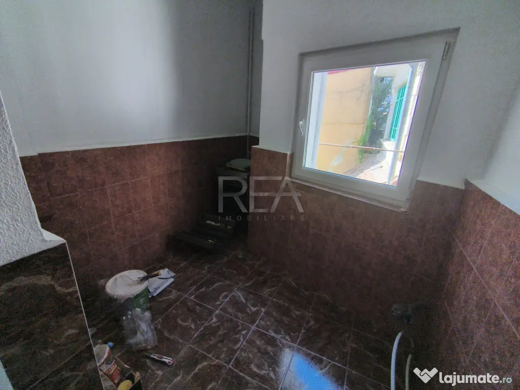 Apartament 3 camere cu acces în pod – zona Uranus - Bucuresti (Bucuresti-Ilfov)