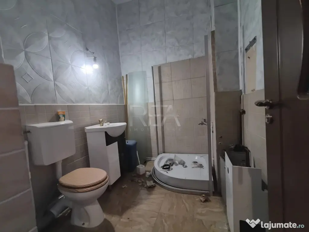 Apartament 3 camere cu acces în pod – zona Uranus - Bucuresti (Bucuresti-Ilfov)