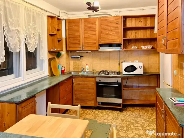 Dau spre inchiriere apartament cu 2 camere nedecomandate in Gheorgheni