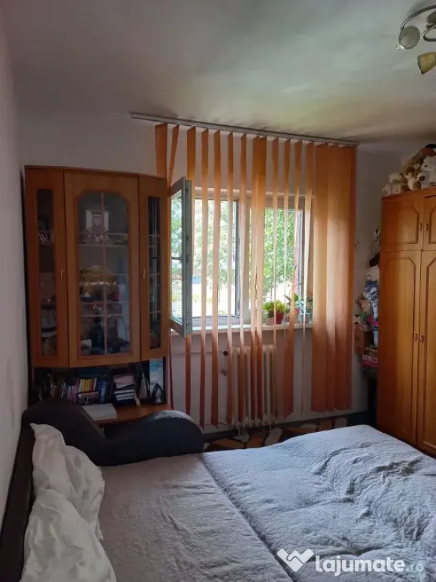 Garsoniera zona TRACTORUL - Brasov (Brasov)