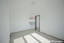 De vânzare apartament cu 2 camere, în Rogerius