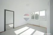 De vânzare apartament cu 2 camere, în Rogerius 