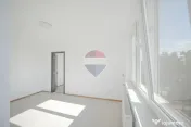 De vânzare apartament cu 2 camere, în Rogerius 