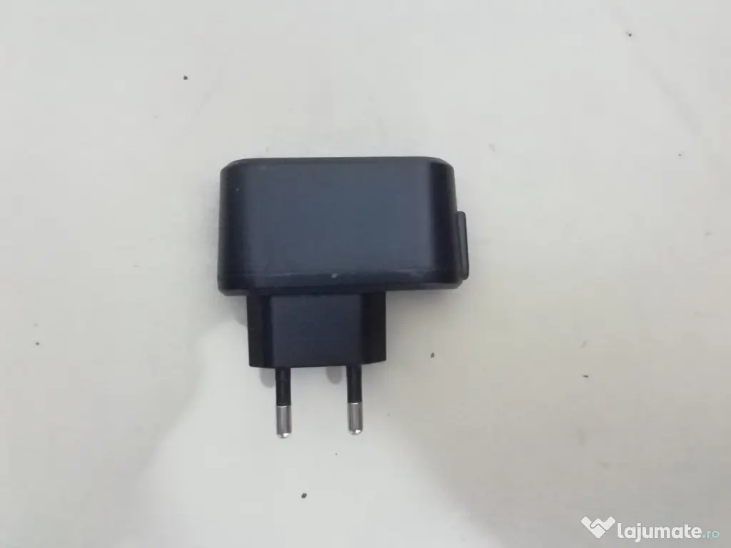Vand incarcator prin USB