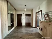 Apartament 3 camere -zona Andrei Muresanu-in bloc tip vila 
