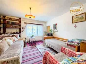 Casa traditionala, cu 709 mp teren intravilan zona apreciabi