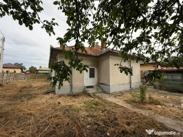 Casa cu teren de 754 mp si dubla deschidere, de vanzare in C - Craiova (Dolj)