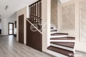 Duplex cu 3 Dormitoare și Teren de 382 mp în Dumbrăvița 