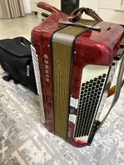 Vând acordeon  HOHNER 