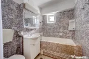 Apartament de 4 camere cu 3 băi, 137mp, centrală proprie,