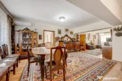 Apartament de 4 camere cu 3 băi, 137mp, centrală proprie,