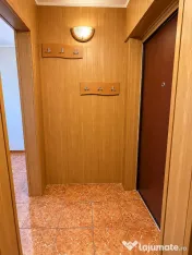 Apartament 3 camere, renovat integral, parcare, boxa, zona Florilor! 