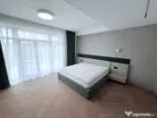Casă de vânzare cu design contemporan și dotări premium