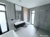 Casă de vânzare cu design contemporan și dotări premium