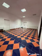 De inchiriat spatiu comercial openspace 300 mp in Gaesti