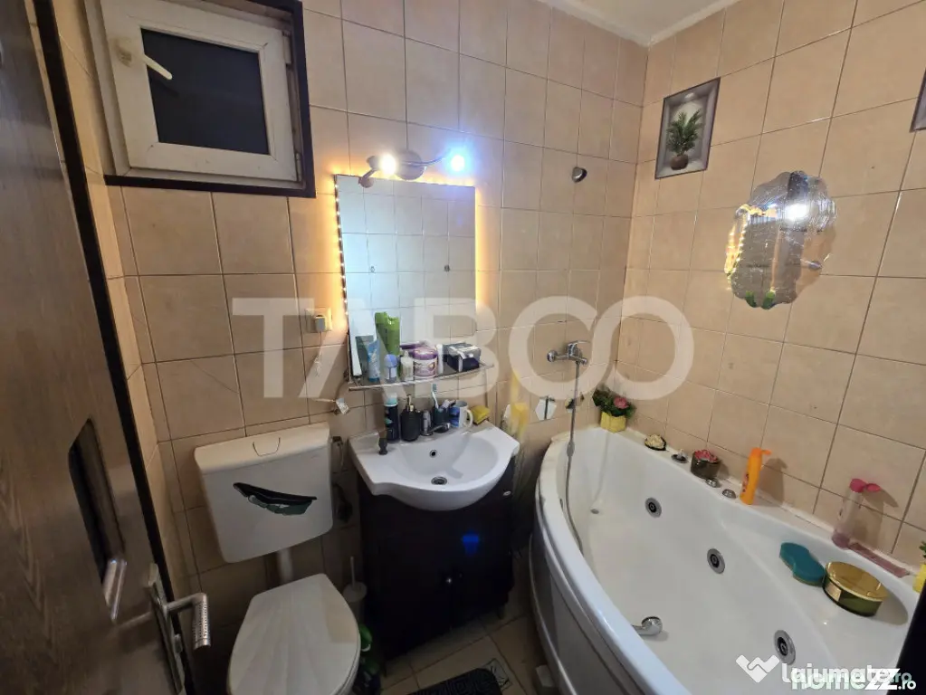 Garsoniera decomandata 28 mp utili mobilata utilata zona Til - Sibiu (Sibiu)