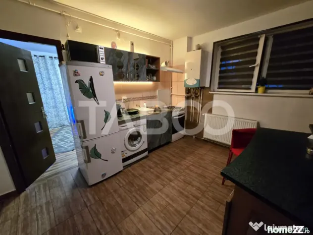 Garsoniera decomandata 28 mp utili mobilata utilata zona Til - Sibiu (Sibiu)