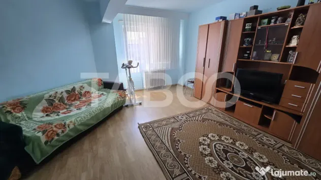 Apartament cu 2 camere decomandate de vanzare in Cartierul S - Sibiu (Sibiu)