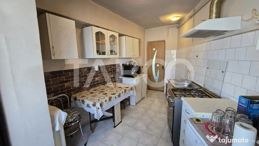 Apartament cu 2 camere decomandate de vanzare in Cartierul S - Sibiu (Sibiu)