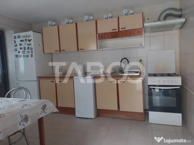 Apartament la casa 119 mpu 5 camere 2 bucatarii 3 bai gradin - Cisnadie (Sibiu)