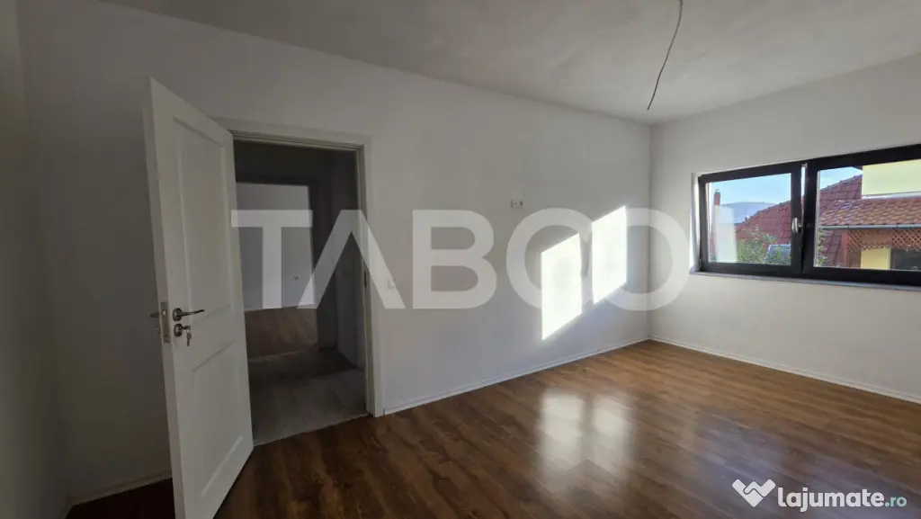 Apartament nou decomandat cu 3 camere de vanzare in Sebes - Sebes (Alba)