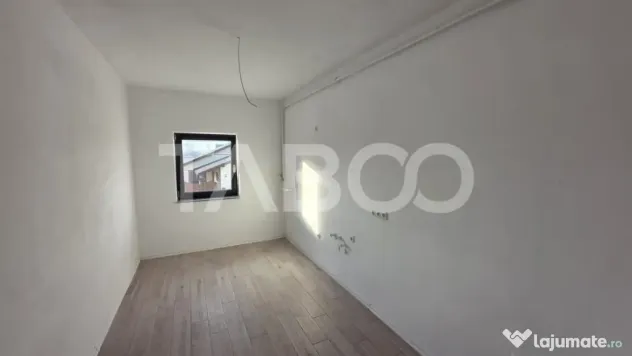 Apartament nou decomandat cu 3 camere de vanzare in Sebes - Sebes (Alba)