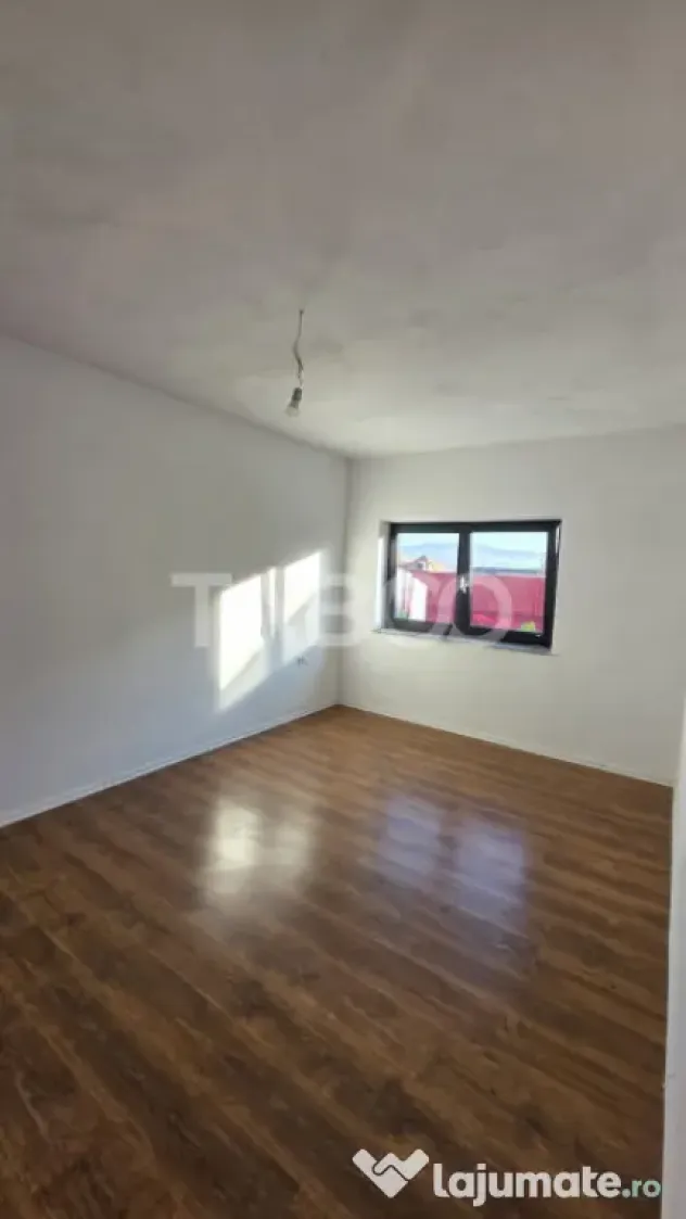 Apartament nou decomandat cu 3 camere de vanzare in Sebes - Sebes (Alba)