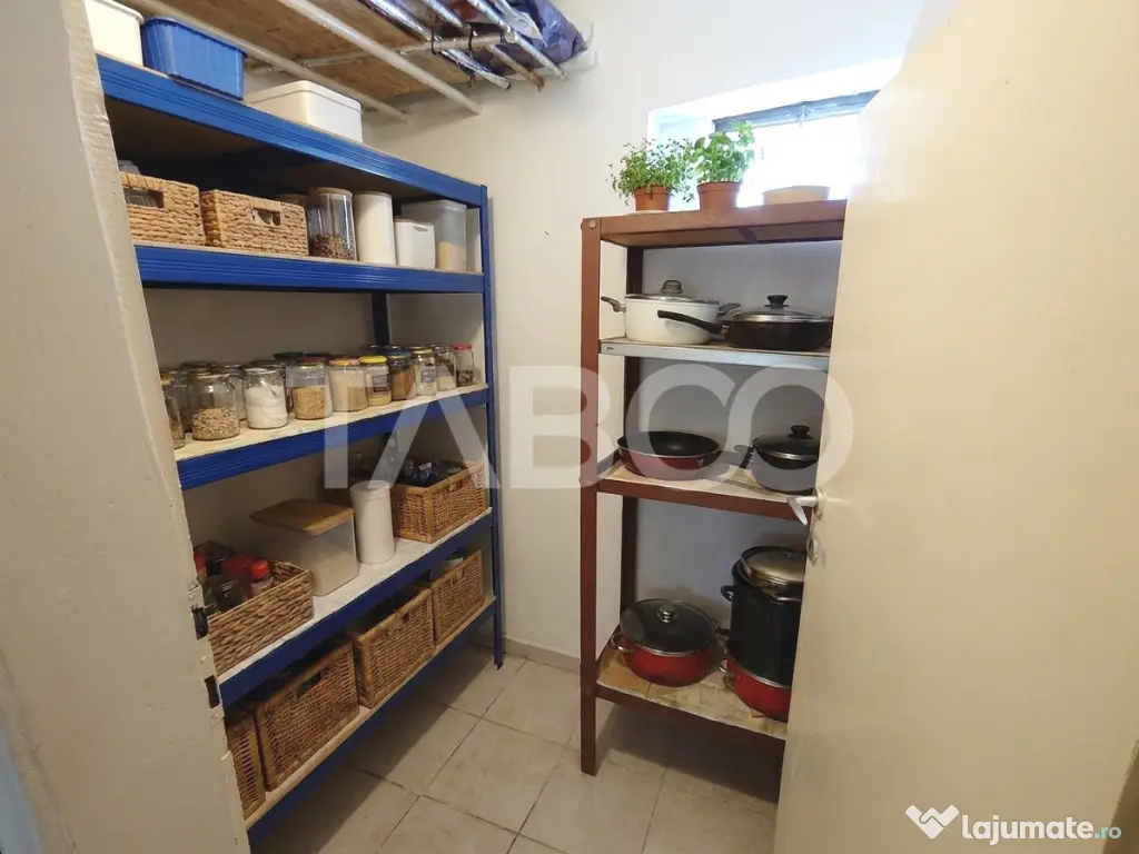 Casa 4 camere cu teren 503 mp si acces auto in curte - Comis - Sibiu (Sibiu)