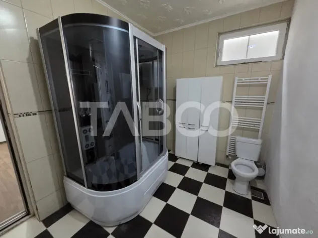 Casa 4 camere de vanzare zona Negoiu singur in curte - Fagaras (Brasov)