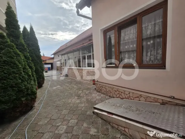 Casa 4 camere de vanzare zona Negoiu singur in curte - Fagaras (Brasov)