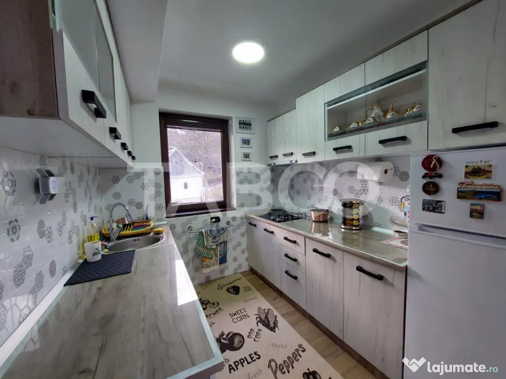Casa de vacanta - pensiune 96 mp teren de 875 mp in Rasinari - Rasinari (Sibiu)