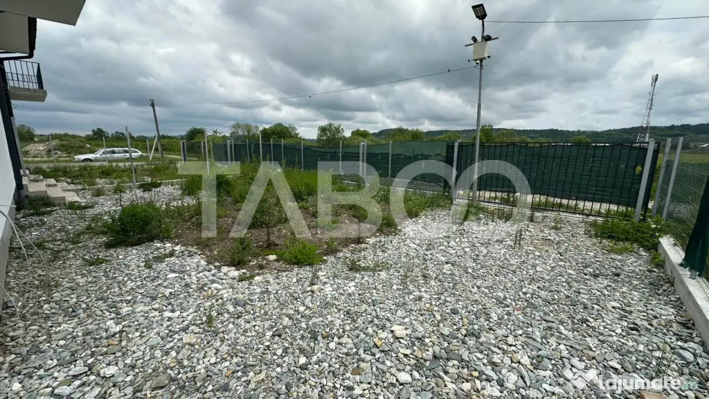 Casa cu acces 2 strazi tip duplex cu curte libera 195 mp Moh - Mohu (Sibiu)
