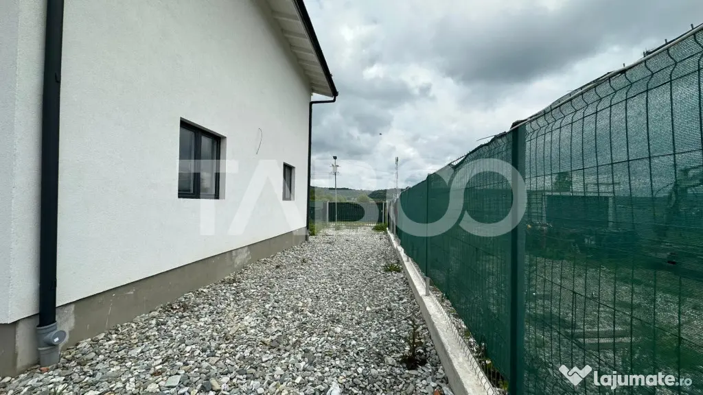 Casa cu acces 2 strazi tip duplex cu curte libera 195 mp Moh - Mohu (Sibiu)