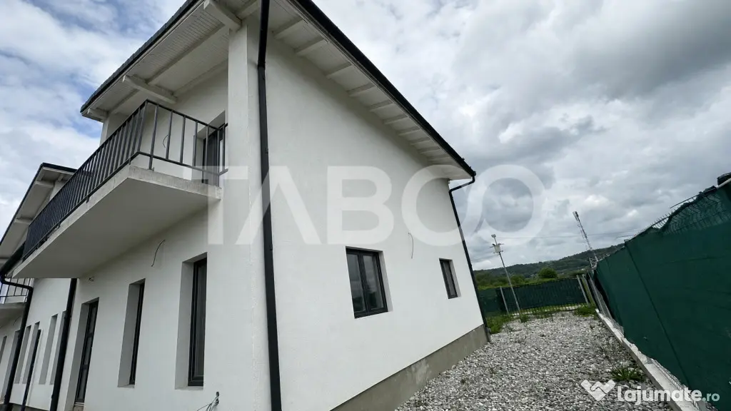 Casa cu acces 2 strazi tip duplex cu curte libera 195 mp Moh - Mohu (Sibiu)